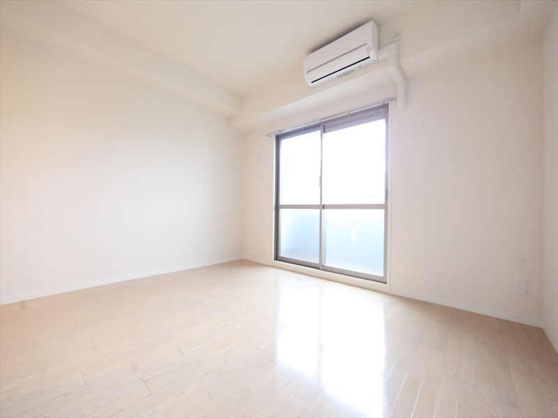 バルコニー　ＬＤＫ10.4帖　エアコン完備　バルコニー