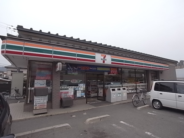 コンビニ　セブンイレブン 神戸新在家南町３丁目店（コンビニ）まで394m