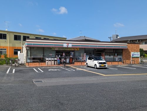 コンビニ　セブンイレブン 東大阪柏田本町店（コンビニ）まで642m