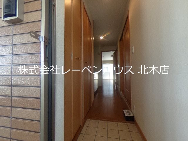 玄関　レーベンハウス北本店へ　048-590-5757