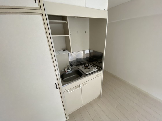 キッチン　※別部屋の写真です