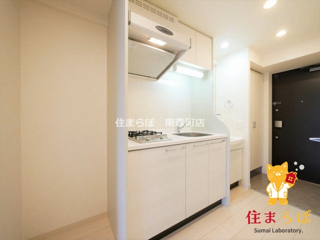 キッチン　「ただの部屋探しじゃない。“あなたの暮らし”探しです。」