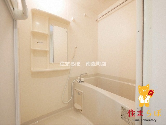 バス・シャワールーム　「見た目じゃなく、心に“しっくりくる”を大切に。」