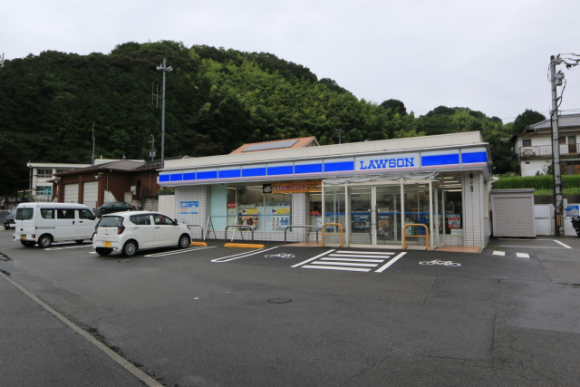 コンビニ　ローソン　松山末町店（コンビニ）まで786m