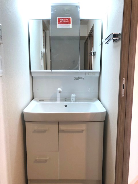 洗面設備　使いやすい洗面所です