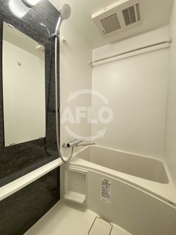 バス・シャワールーム　エスリード大阪リエート　浴室