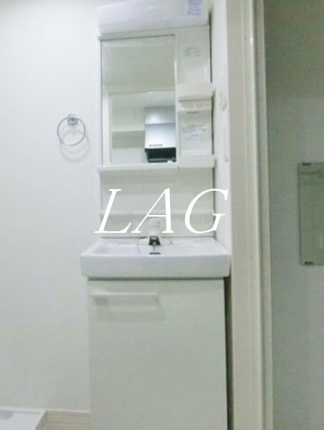 洗面設備　独立洗面台です。