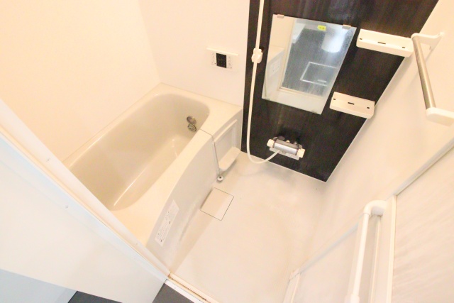 バス・シャワールーム　※別室の参考写真の為、現況優先です。
