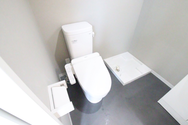 トイレ　※別室の参考写真の為、現況優先です。