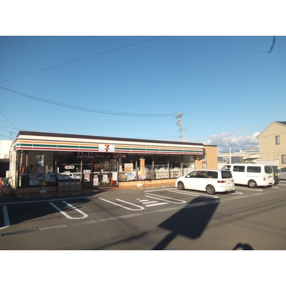 コンビニ　セブンイレブン長野母袋店（コンビニ）まで708m