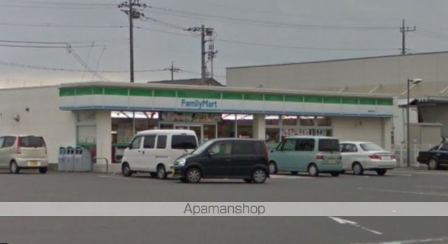 コンビニ　ファミリーマート（コンビニ）まで6360m