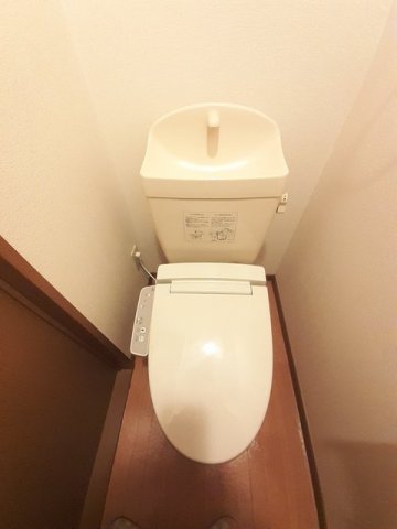 トイレ　清潔感のあるトイレです