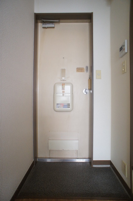 玄関　部屋から見た玄関ドアです。