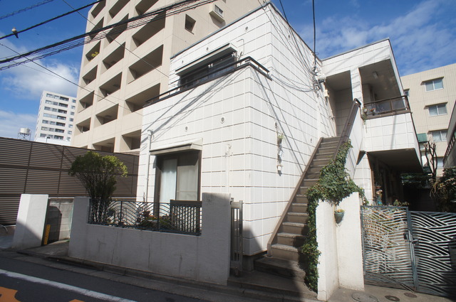 建物外観　京王井の頭線高井戸駅から徒歩４分の立地です☆