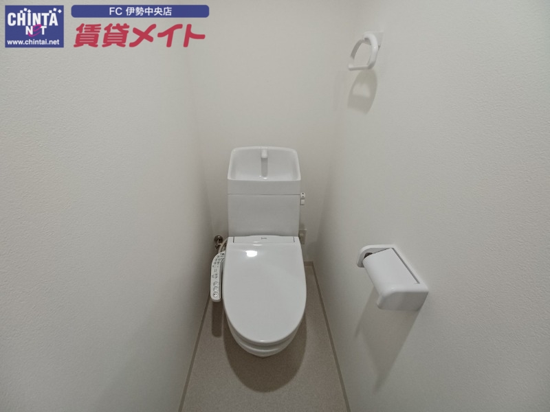 トイレ　同型参考写真