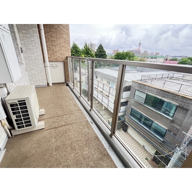 バルコニー　※退去前の為他号室の写真です。