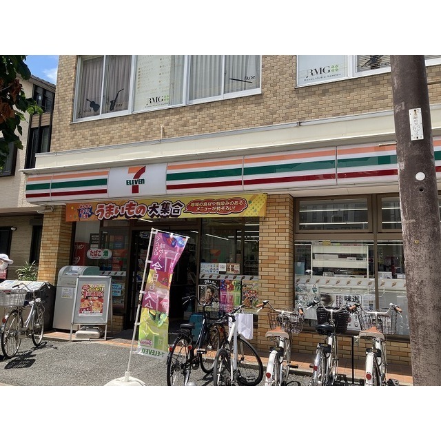 コンビニ　セブンイレブン　浦和常盤１０丁目店（コンビニ）まで400m