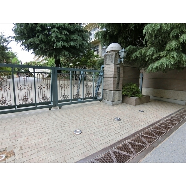 中学校　さいたま市立常盤中学校（中学校）まで1100m