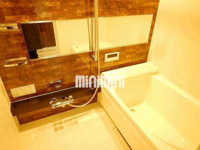 バス・シャワールーム　追い焚きバス、浴室乾燥機