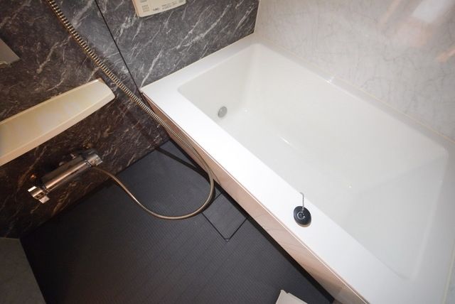 バス・シャワールーム　★広々バスタブです★