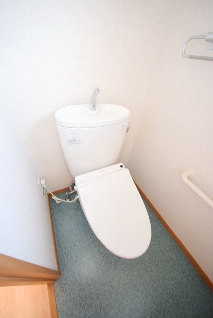 トイレ　★洗浄機付きの洋式トイレです★