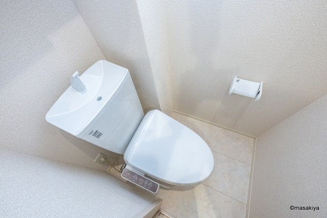 トイレ　写真は同じ大和ハウス施工の最近の物です。参考にご覧ください。