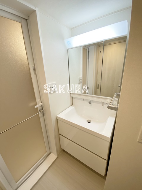 洗面設備　身支度に欠かせない独立洗面台♪