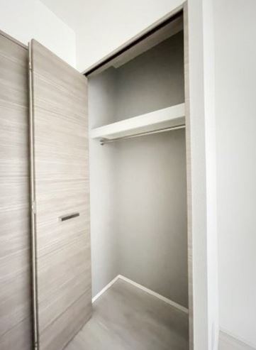 収納　★ハンガーラック付き収納★