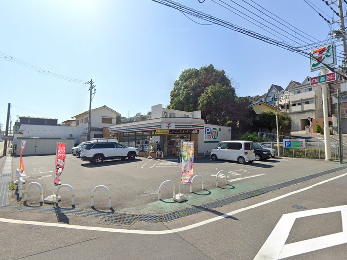 コンビニ　セブンイレブン（コンビニ）まで250m