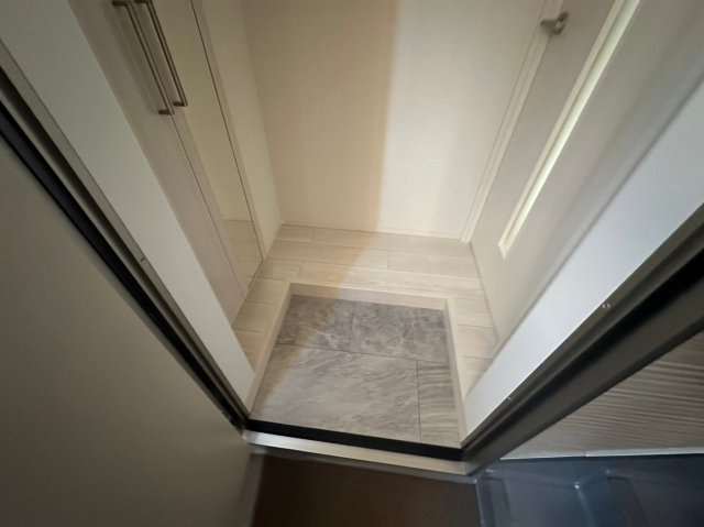 玄関　落ち着いたおしゃれな玄関です。