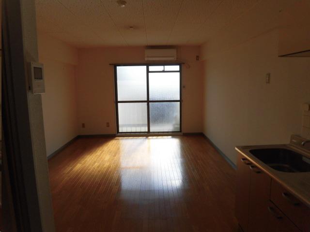 居室・リビング　同じ間取りの別部屋の写真です。（写真はイメージです）