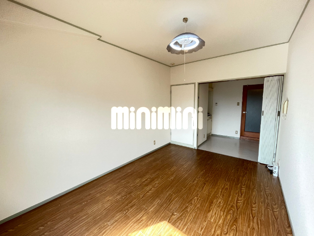 居室・リビング　南向き、暖かいお部屋です