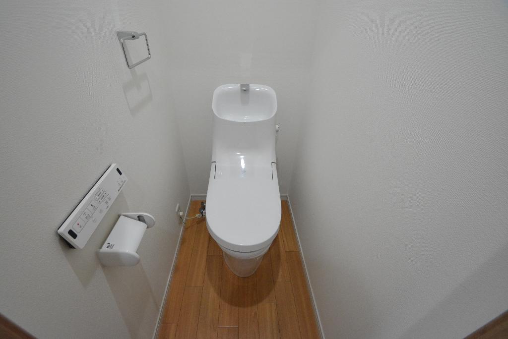 トイレ　シャワー付トイレ