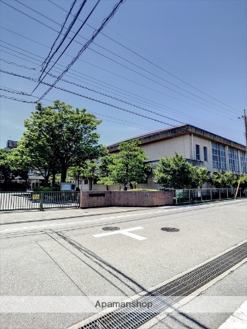 小学校　鶴城小学校（小学校）まで2136m