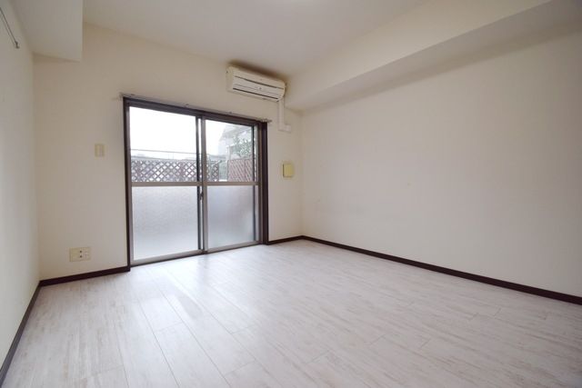 居室・リビング　別部屋参考写真