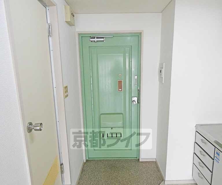 玄関　玄関です。