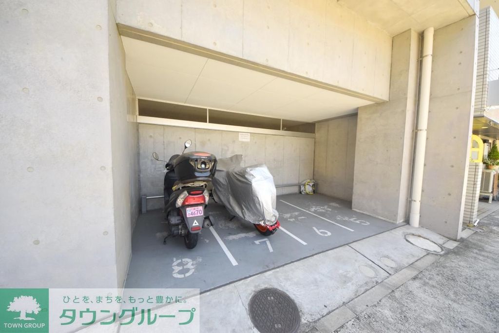 駐車場　駐車場