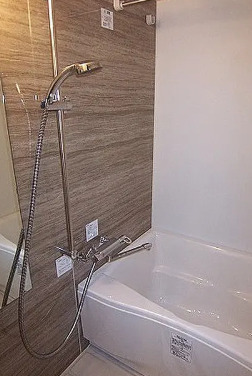 バス・シャワールーム　別部屋の写真を使用しております。