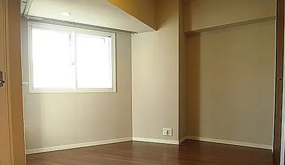 居室・リビング　別部屋の写真を使用しております。