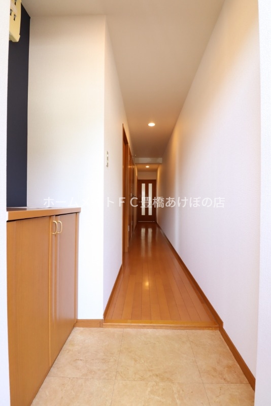 玄関　同型別部屋写真