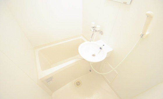 バス・シャワールーム　※別号室の写真です