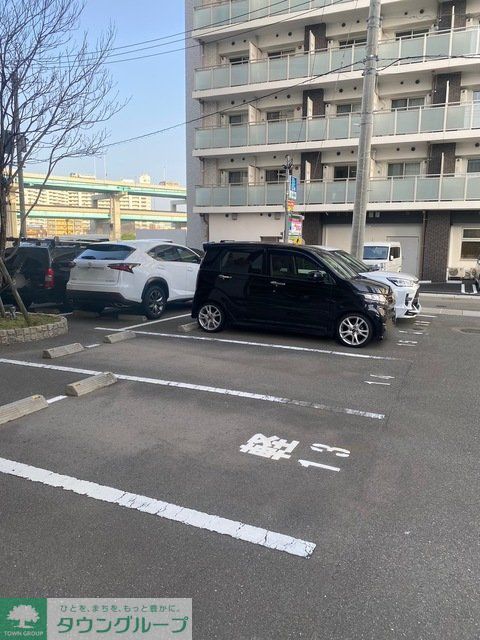 駐車場　駐車場