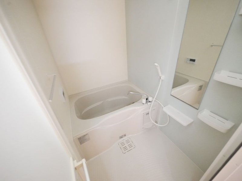 バス・シャワールーム　シャワー・追い焚き給湯