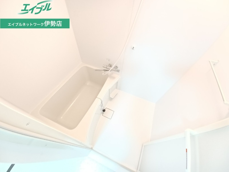 バス・シャワールーム　同物件別部屋写真