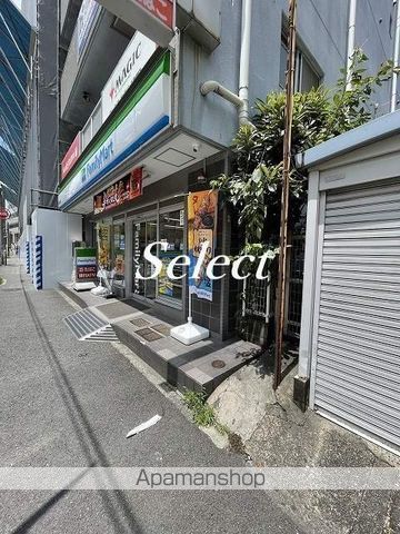 コンビニ　ファミリーマート鶴屋町店（コンビニ）まで443m
