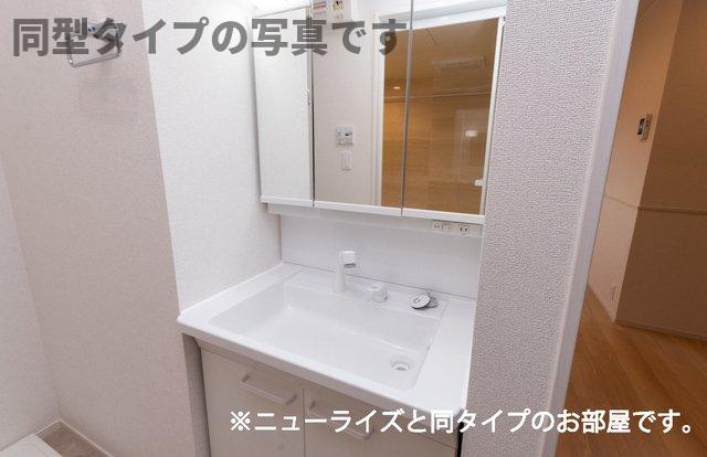 洗面設備　使いやすい洗面所です