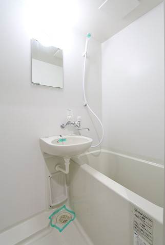 バス・シャワールーム　一日の疲れをゆっくり癒してください