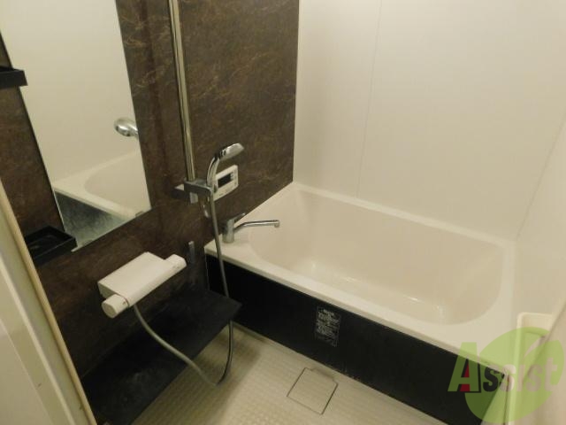 バス・シャワールーム　オシャレなデザインで心地良く入浴できます