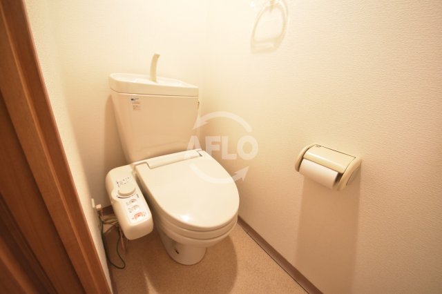 トイレ　エステムコート大阪・中之島南　温水暖房便座