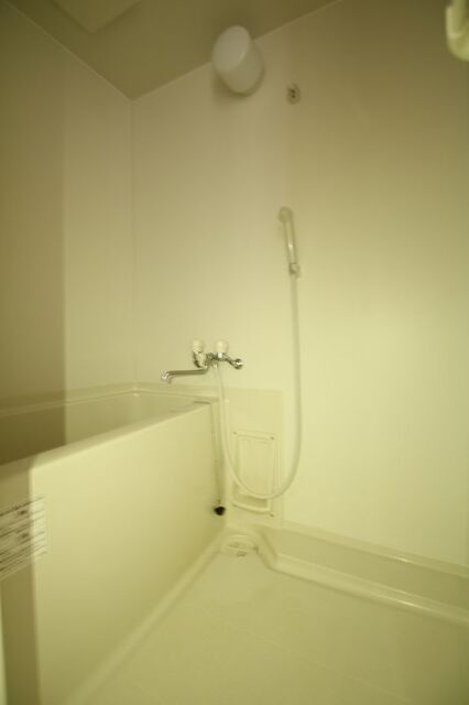 バス・シャワールーム　※別室の参考写真の為、現況優先です。